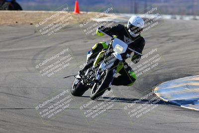 media/Jan-09-2022-SoCal Trackdays (Sun) [[2b1fec8404]]/Turns 9 and 8 (920am)/